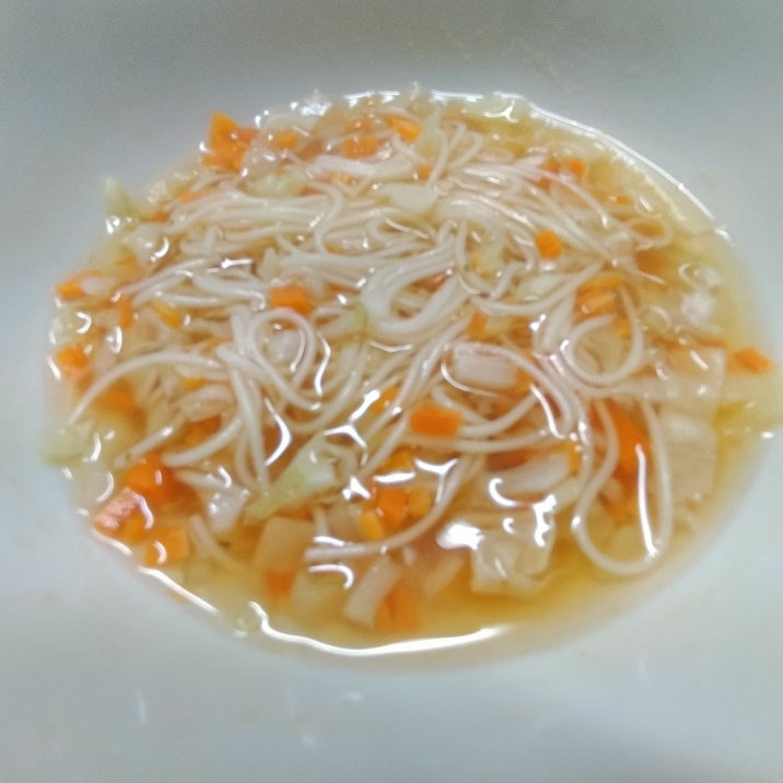 キャベツ 人参 そうめんのチキンスープ
